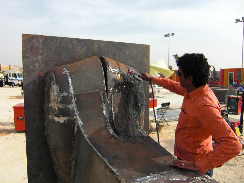 Mahmoud Menaysy working